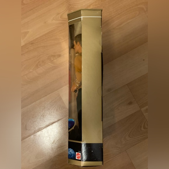 Barbie & Ken ~ Star Trek Gift Set - Picture 3 of 7